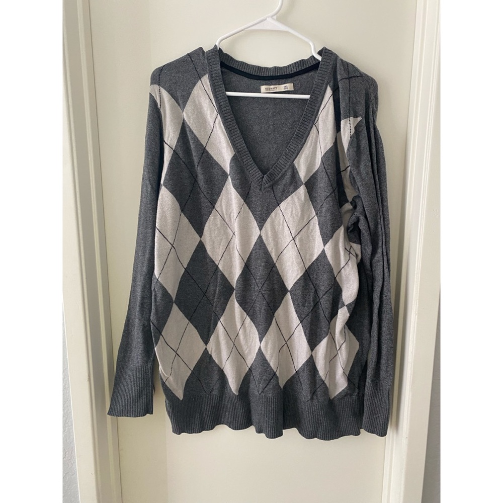 Old navy diamond pattern sweater